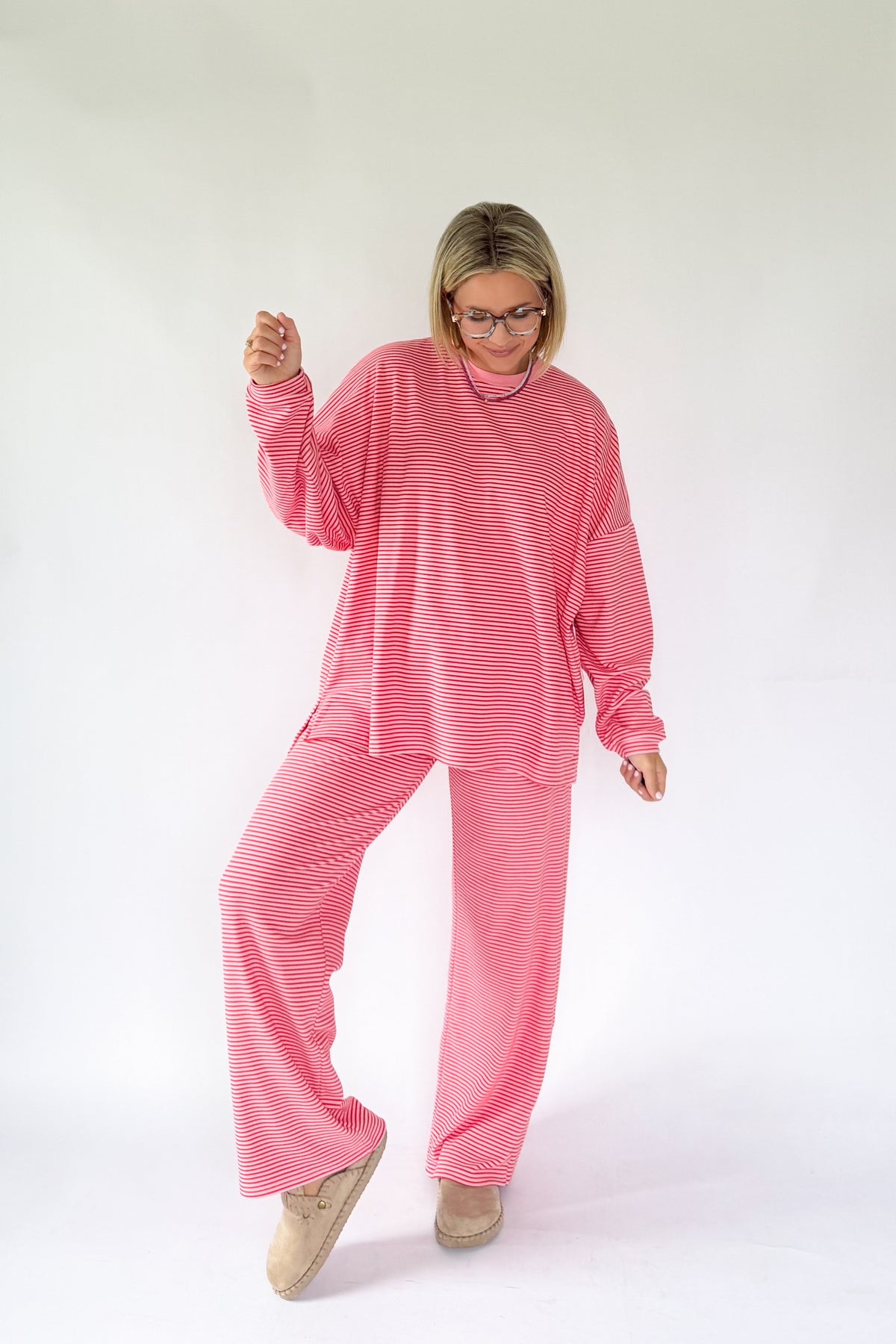 THINGS BETWEEN VIRAL COMFY SOFT SET PINK STRIPE
