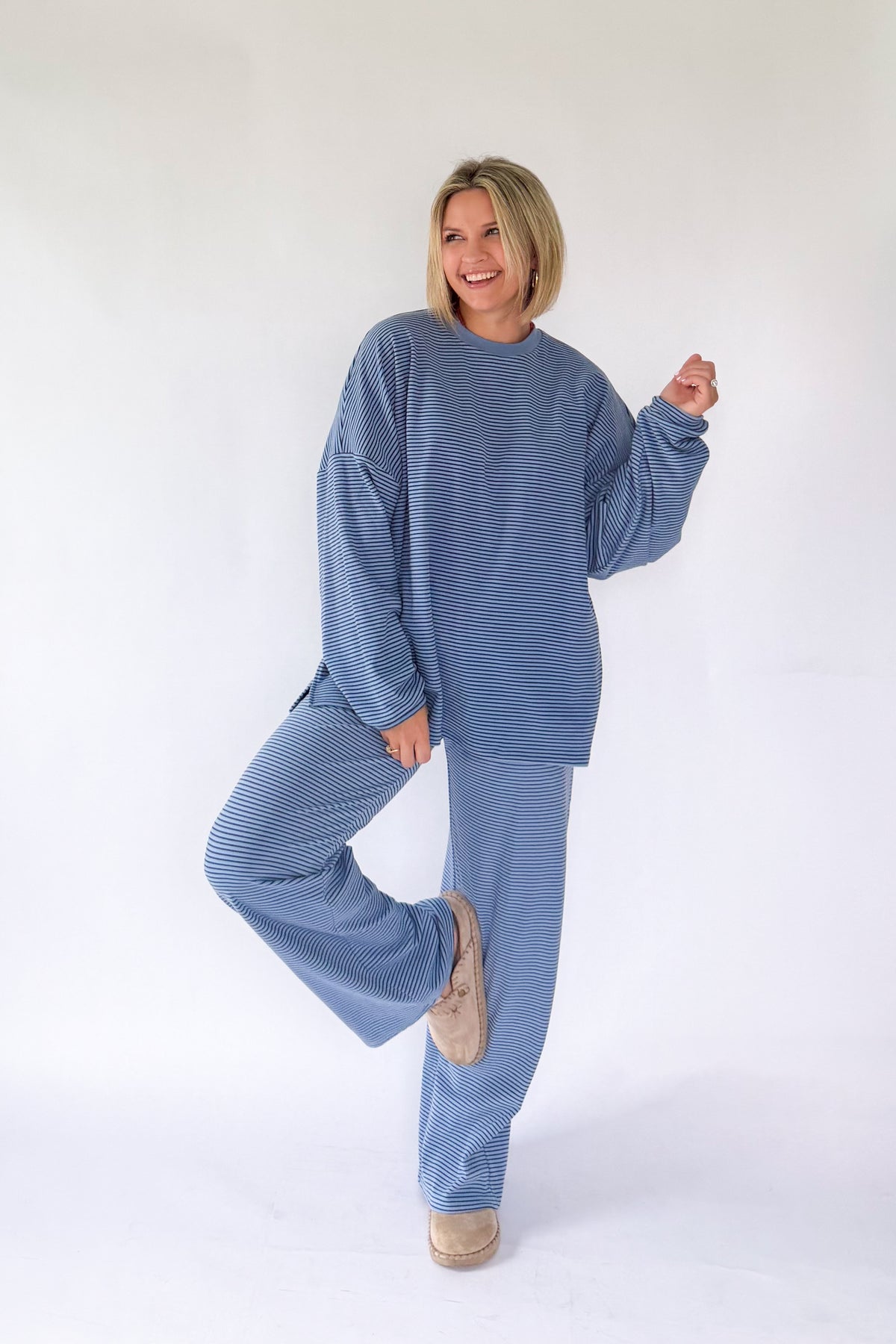 THINGS BEWTEEN BLUE STRIPE VIRAL SET