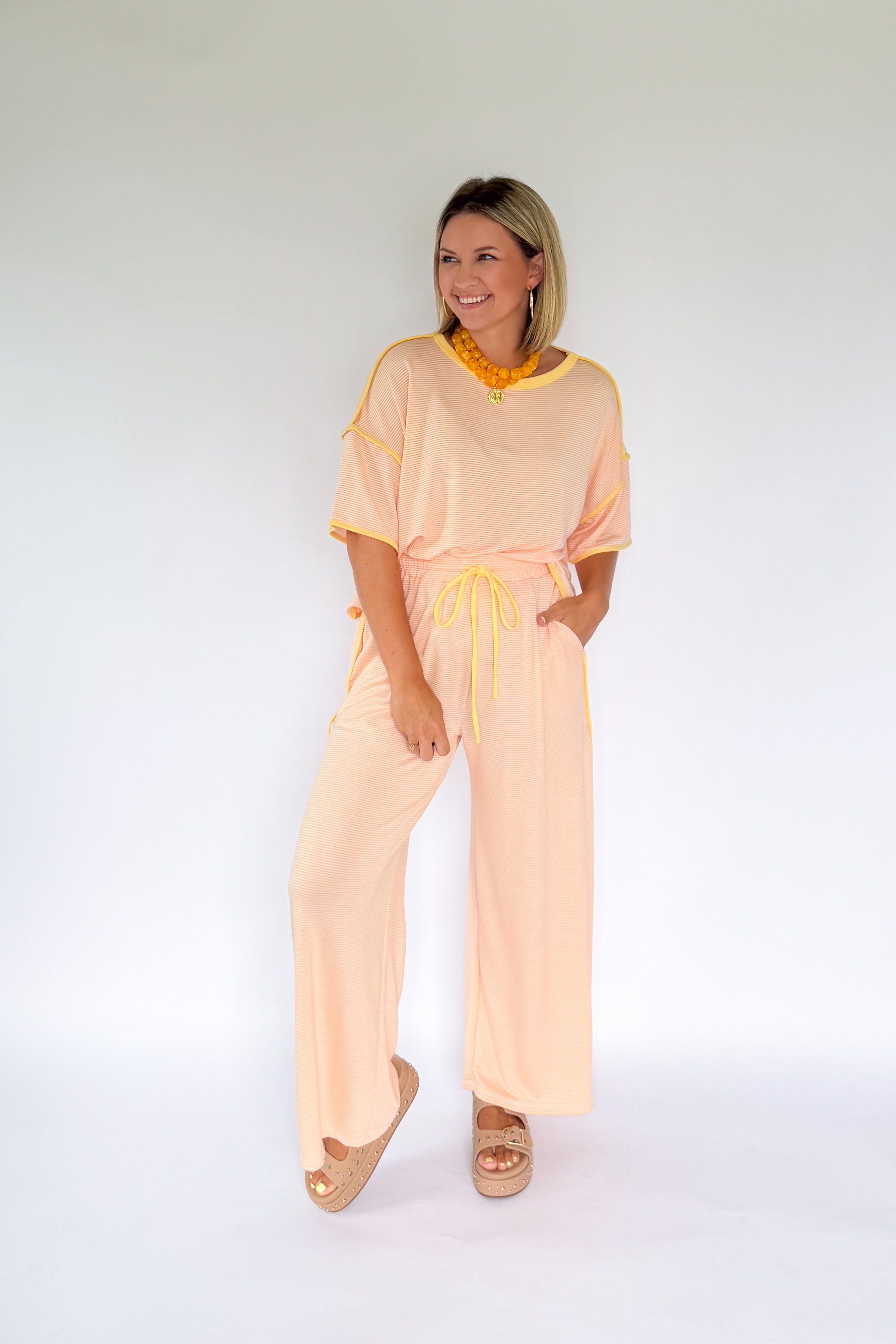 bucketlist peachy stripe set